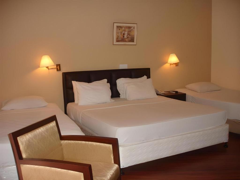 Devon Hotel Kandy Extérieur photo