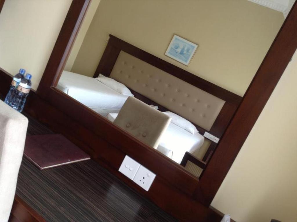 Devon Hotel Kandy Extérieur photo