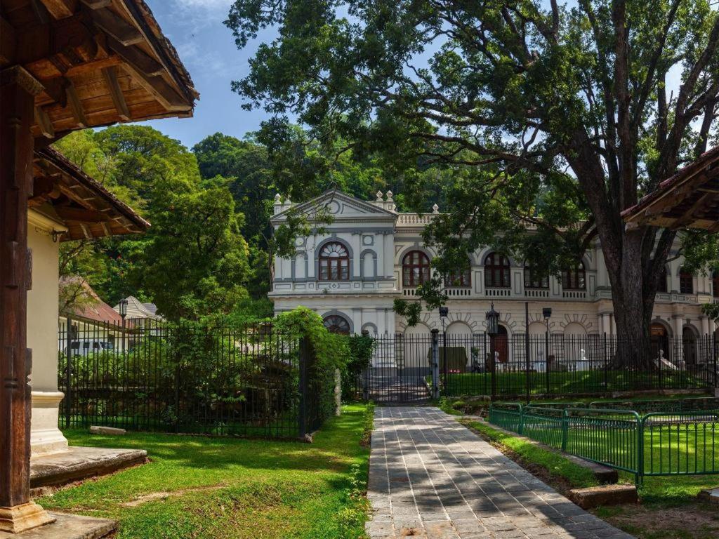 Devon Hotel Kandy Extérieur photo