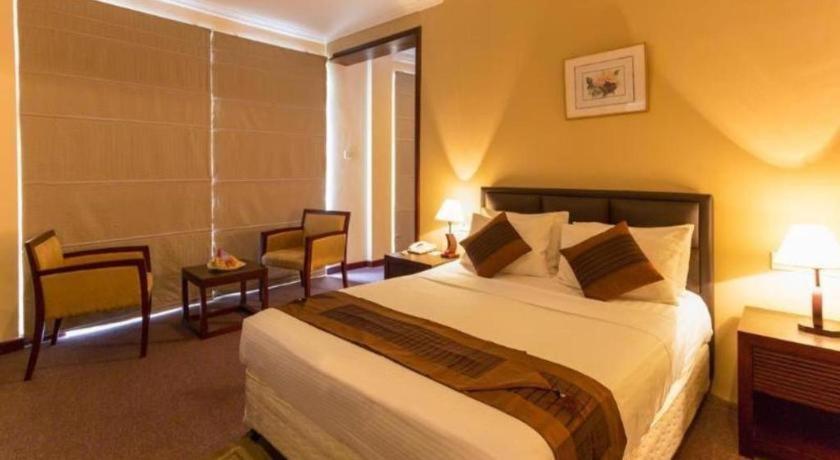 Devon Hotel Kandy Extérieur photo